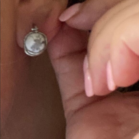 SILVER STATEMENT PLATED WIRE WRAP WHITE HOWLITE STUDS - Picture 2 of 4